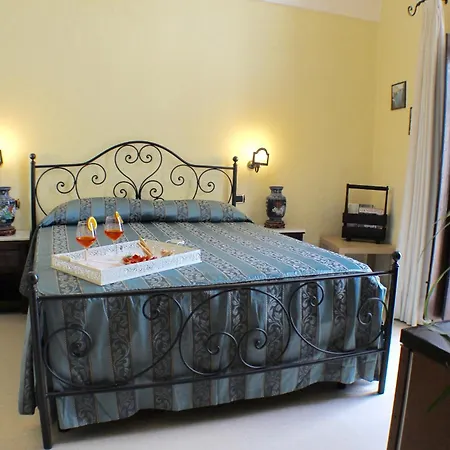 Palazzo Senape De Pace 3* 加利波利