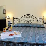 Palazzo Senape De Pace Bed & Breakfast 3*