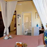 Palazzo Senape De Pace Bed & Breakfast 3*