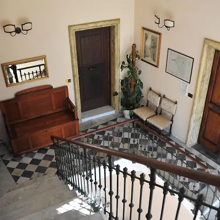 Palazzo Senape De Pace غالّيبولي