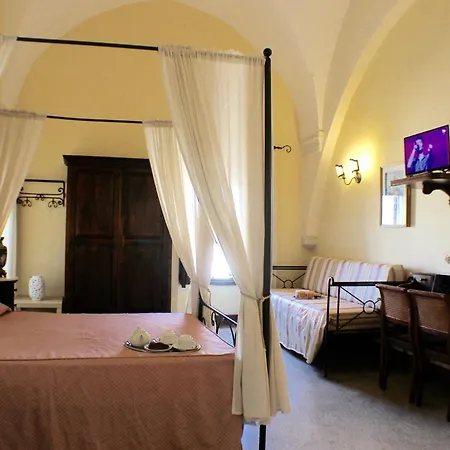 Palazzo Senape De Pace فندق مبيت وإفطار غالّيبولي
