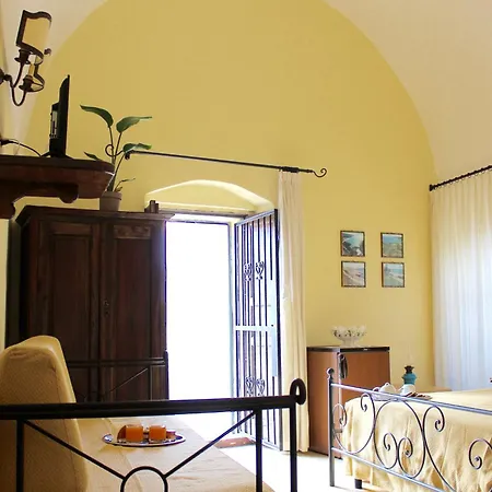 Palazzo Senape De Pace 2* غالّيبولي