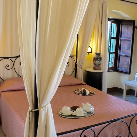 Palazzo Senape De Pace