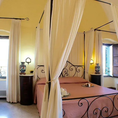 Palazzo Senape De Pace