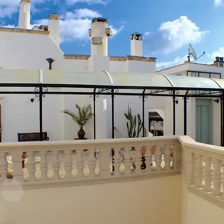 Bed and Breakfast Palazzo Senape De Pace 3*