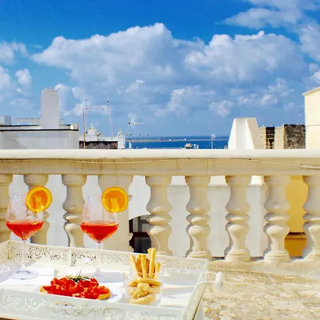 Oda ve Kahvaltı Palazzo Senape De Pace 3*
