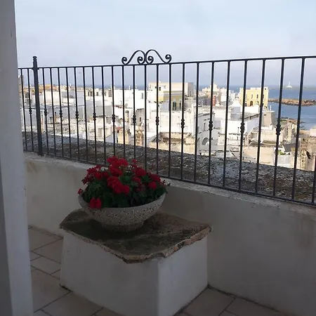 Palazzo Senape De Pace فندق مبيت وإفطار غالّيبولي