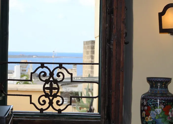 Palazzo Senape De Pace غالّيبولي