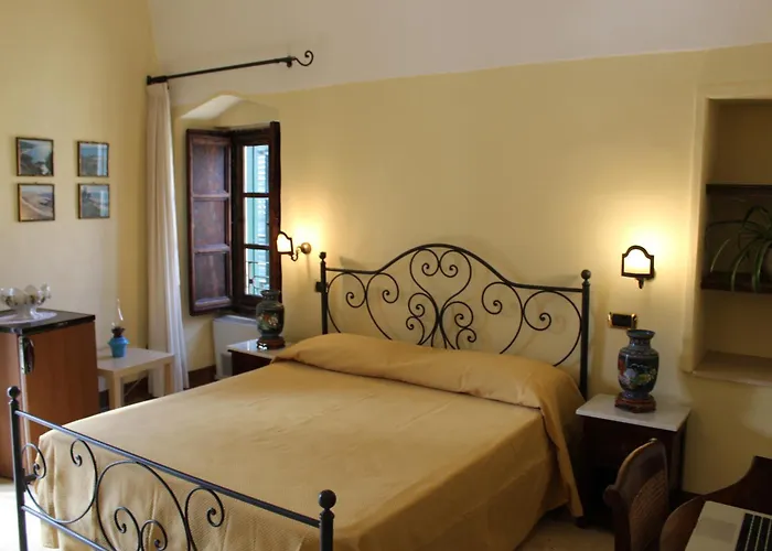 فندق مبيت وإفطار Palazzo Senape De Pace غالّيبولي