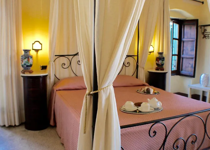 Palazzo Senape De Pace فندق مبيت وإفطار 3*