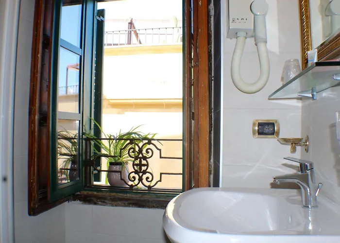 Palazzo Senape De Pace غالّيبولي